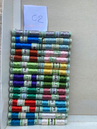 30 rocchetti di filo da cucito in seta C2