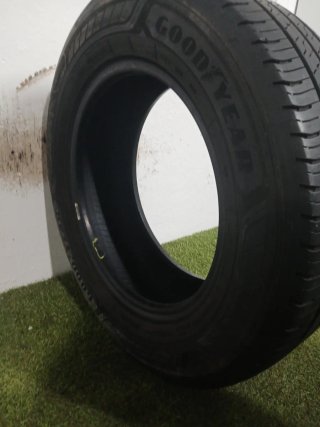 215 65 16C 109/107T GOOD YEAR EFFICIENTGRIP CARGO2