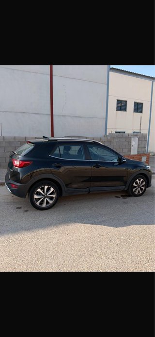KIA Stonic 2021 1.0 T-GDI 100 cv Dynamics