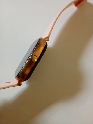 Reloj Fila Rosa y Dorado ,nose si funciona