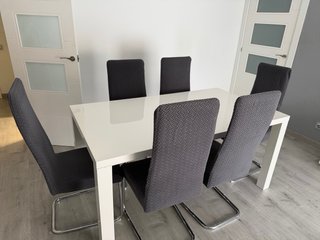 Mesa blanca moderna para comedor y 6 sillas
