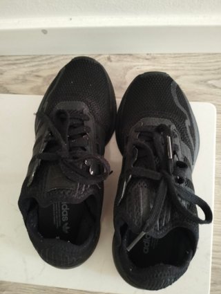 Zapatillas Adidas Negras 37.5