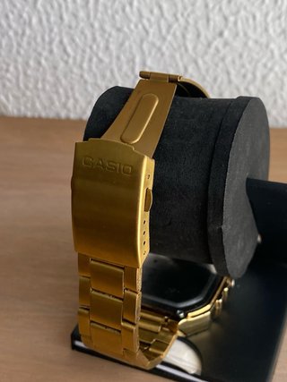 Reloj Casio Dorado Illuminator