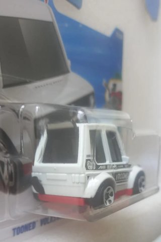 Hot Wheels Tooned Volkswagen Golf MK1