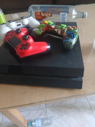Console PS4 Sony Nera + 3 controller