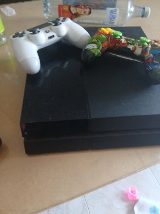 Console PS4 Sony Nera + 3 controller