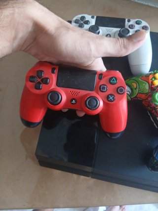 Console PS4 Sony Nera + 3 controller