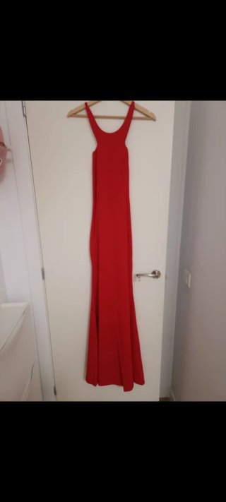 Vestido rojo fiesta espalda descubierta