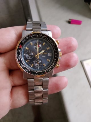 Pulsar Cronógrafo 100m Oro y Plata