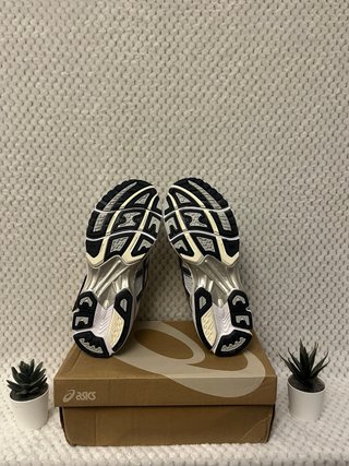Asics Gel Kayano 14 Plata/Blanco
