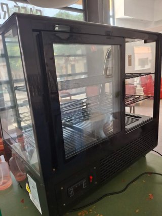 Vitrina refrigerada Maquimport 100L
