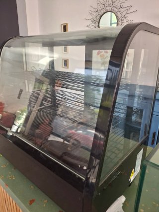 Vitrina refrigerada Maquimport 100L