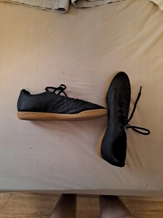 Scarpe Kripsta Nere e Bianche