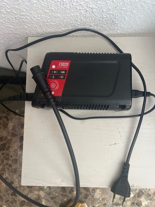 Infaco F3020 Tijeras Eléctricas + Accesorios