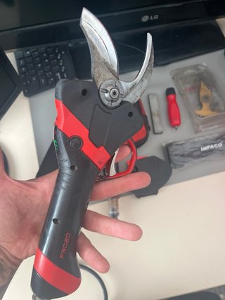 Infaco F3020 Tijeras Eléctricas + Accesorios
