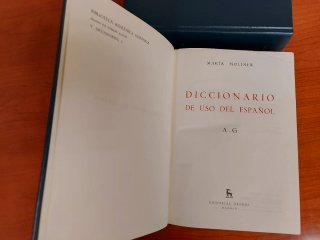 Diccionario uso español María Moliner Gredos, 1980