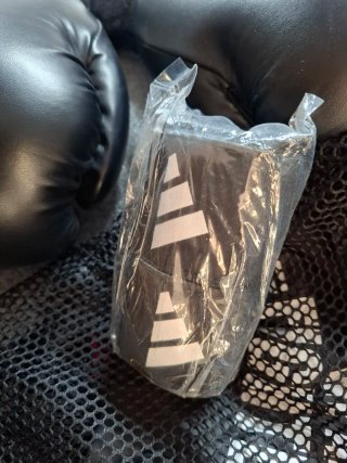 Guantes Boxeo Adidas + Vendas