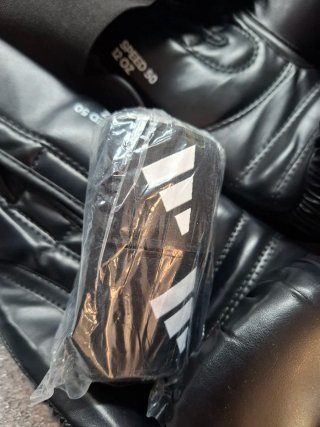 Guantes Boxeo Adidas + Vendas