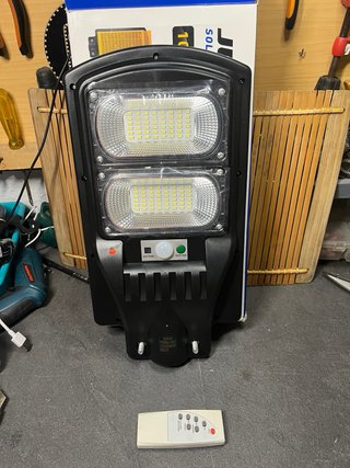 Foco Solar LED Jortan 100W Exterior con Mando