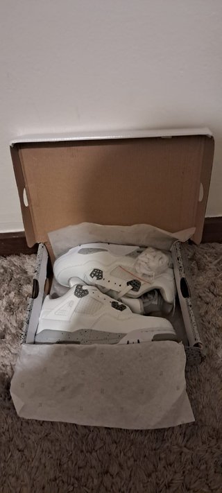 Air Jordan 4 Retro White Oreo EUR40