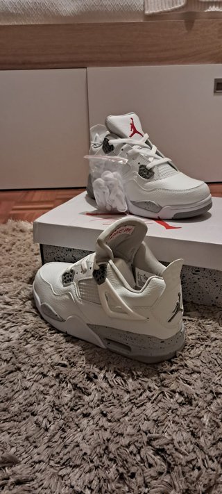 Air Jordan 4 Retro White Oreo EUR40