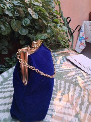 Bolso de fiesta azul con pedrería