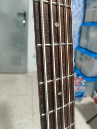 Bajo Ibanez SR305EB 5 cuerdas Negro