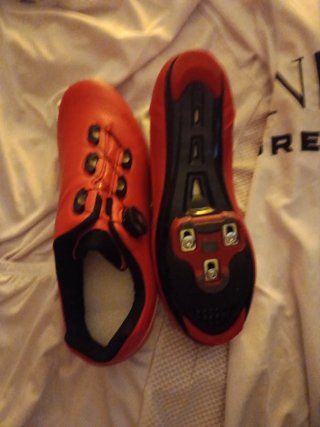 Zapatillas  Talla 45, con calas