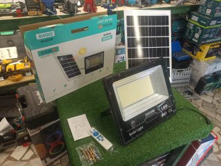 Faro led a pannello solare Royal