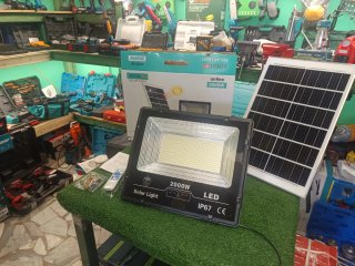 Faro led a pannello solare Royal