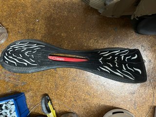 Skate Oxelo Negro con detalles blancos