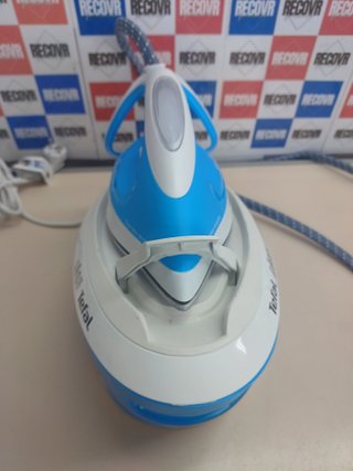 Centro de planchado Tefal Express Airglide con golpe de vapor de 380 g/min