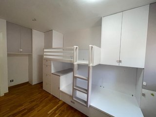 Litera tren con cama nido y armarios. Habitación!