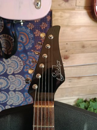 Suhr Classic Custom SSS Shoreline gold