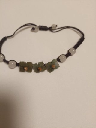 Pulsera de Jade con Flores