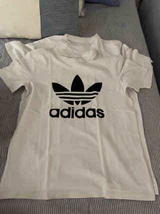 Pack camiseta Adidas y Vams