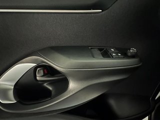 Toyota Yaris 1.5 e-CVT 120CV 120H Active Tech