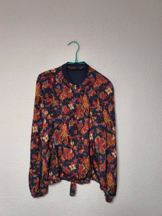 Chaqueta bomber estampada ZARA