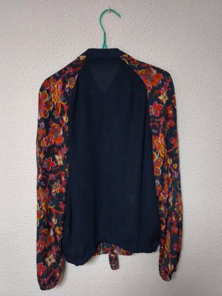 Chaqueta bomber estampada ZARA