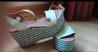 Sandalias cuña Popa de piel verde melón
