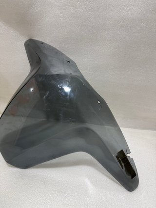 Plástico oscuro con rotura