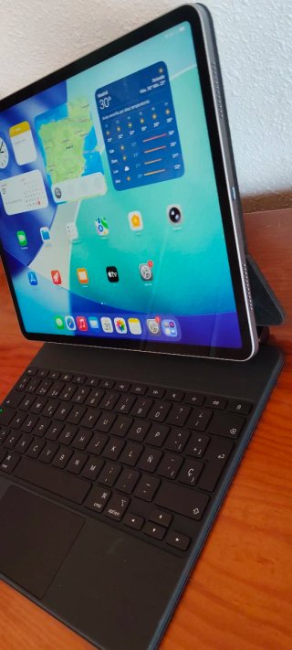 iPad Air 13 M4 1TB Gris Espacial con Magic Keyboar