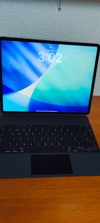 iPad Air 13 M4 1TB Gris Espacial con Magic Keyboar