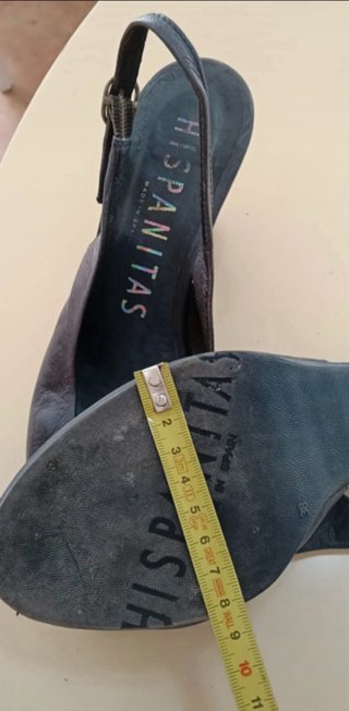 Sandalias de piel azul marino Marca Hispanistas.