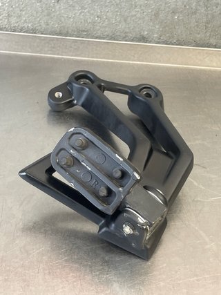 Soporte Estribera trasera Izquierda Voge DS900X