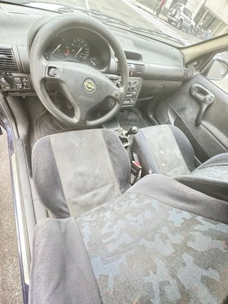 Opel B 1999