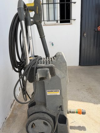 Hidrolimpiadora Karcher gris