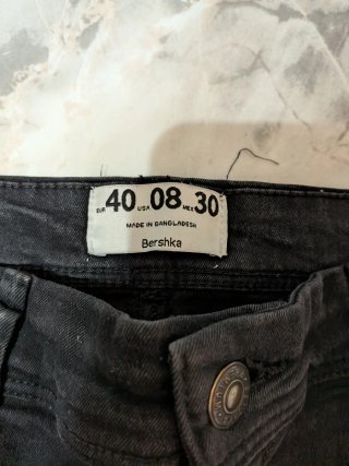 Pantalón vaquero negro pitillo