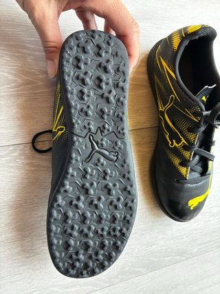 2 pares zapatillas futbol: tacos y multitacos