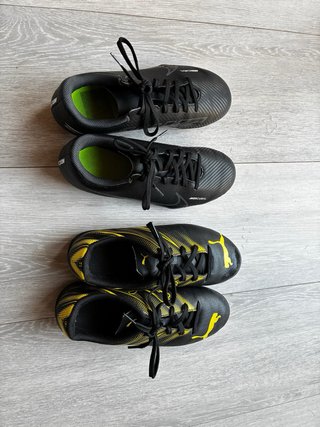 2 pares zapatillas futbol: tacos y multitacos